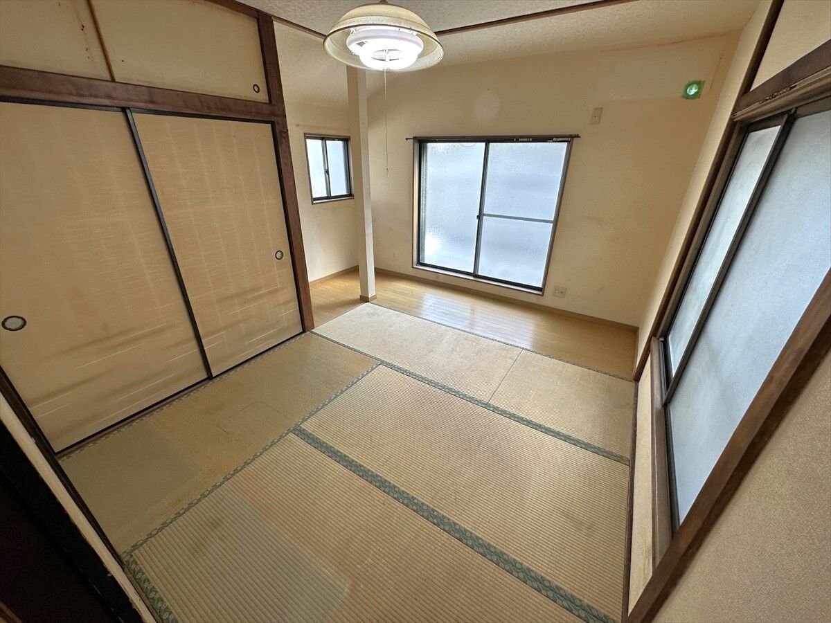 戸建ての洋室