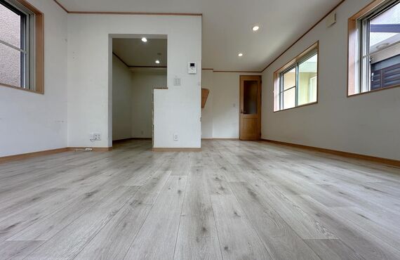 神奈川県綾瀬市小園・2012年築の一戸建て 【価格:2,280万円】 | 室内状態良好につき即日入居可能・ご内覧随時受付中 